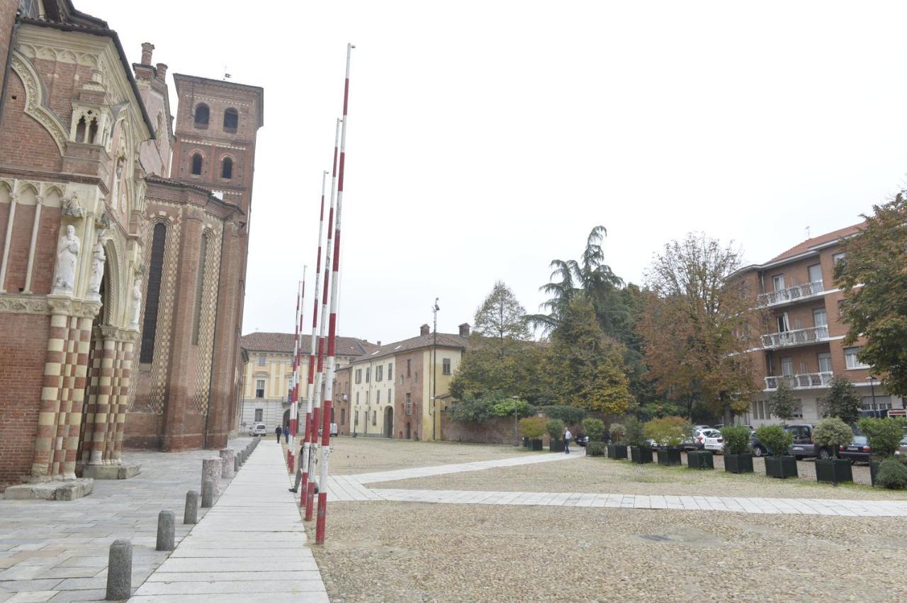 Апартаменты Casa Della Cattedrale Асти Экстерьер фото